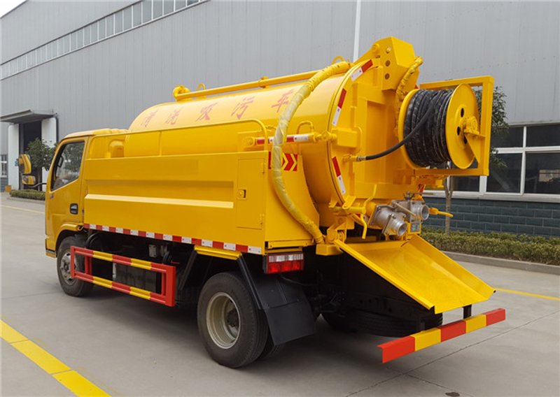 疏通管道的新利器——疏通车